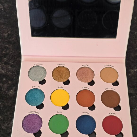 Huda Nude Light & Essence Ulta Girl United Eyeshadow Pallet (Bundle) - Picture 7 of 7